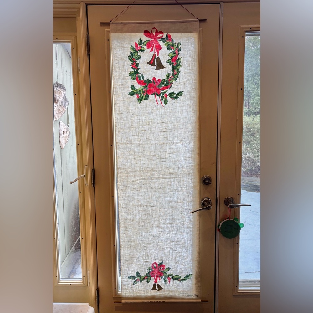 Vintage Christmas Wall, Door Hanging - Pure Irish Linen Fragonard Design